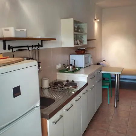 Minimalistic Oasis By The Sea In Stanici بيت للعطل