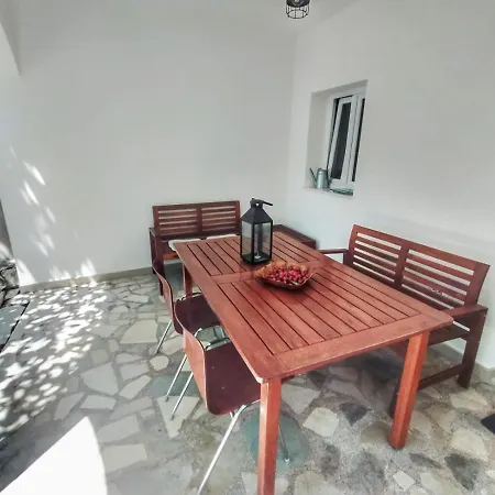 Minimalistic Oasis By The Sea In Stanici